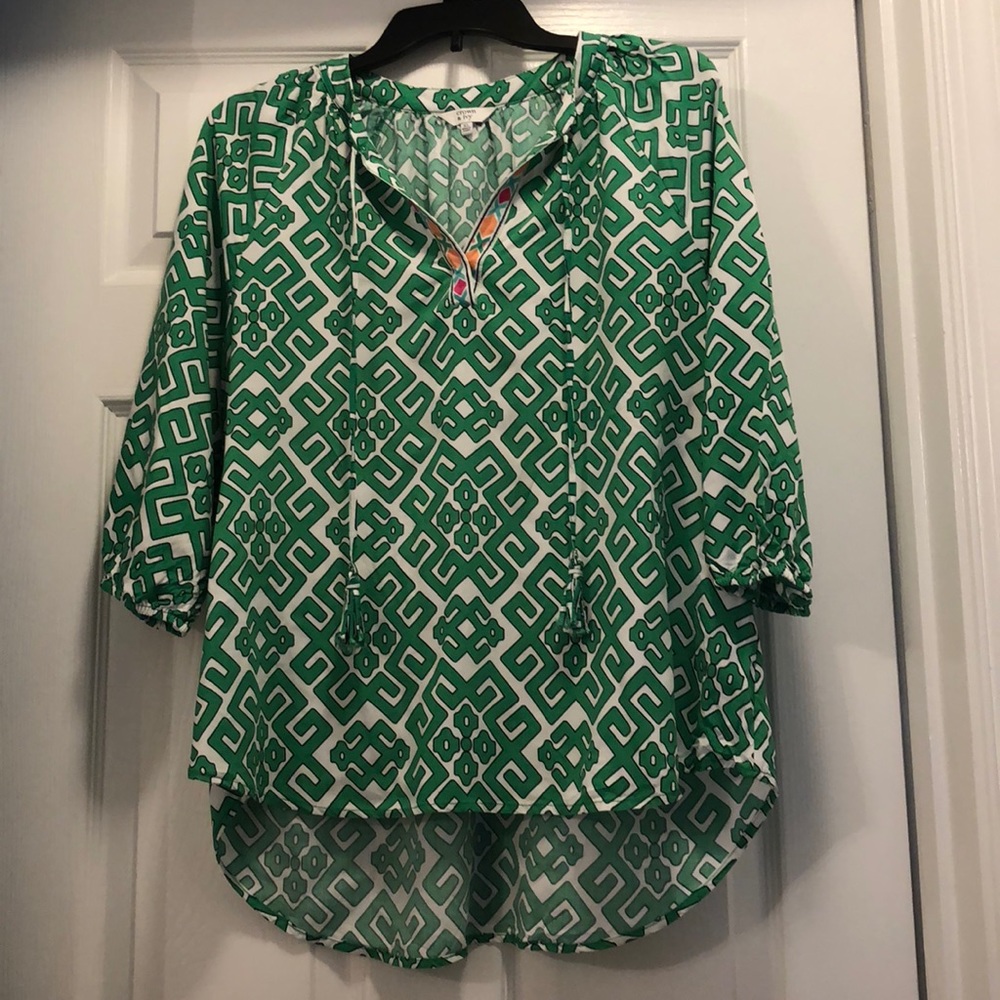 crown & ivy geometric blouse